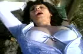 Пьяная чеченка соснула член прямо на улице