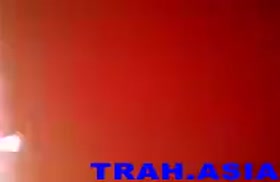 Турчанка запросто дала полапать сиськи в машине